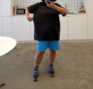 浅蓝色