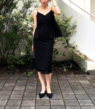 黑色