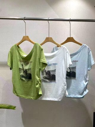 草绿色