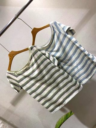 白色