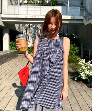 藏青色