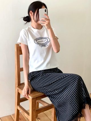 白色