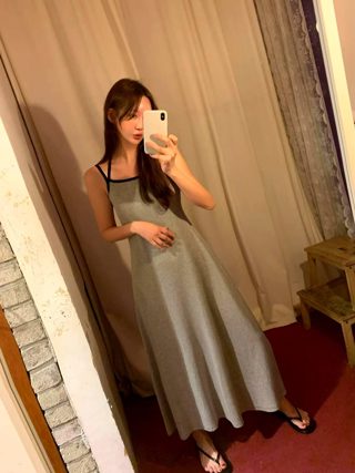 灰色