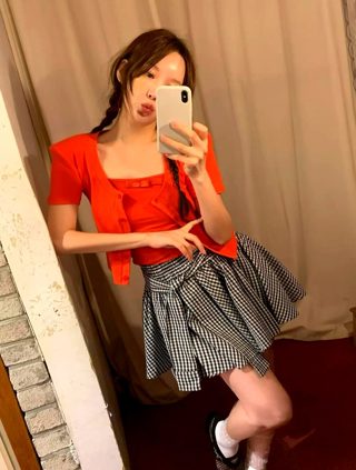 红色