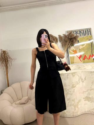 黑色