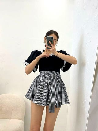 黑色