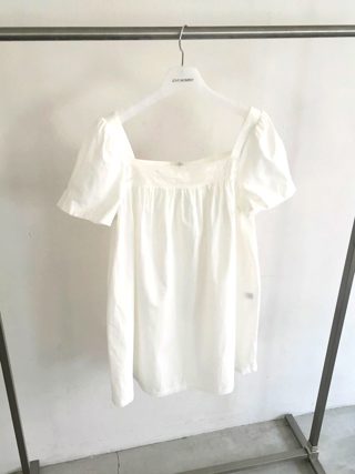 白色