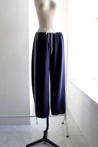 灰色