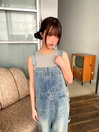 灰色