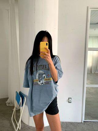 浅蓝色