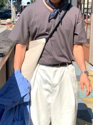 白色