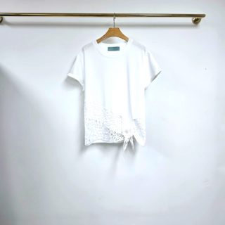 白色