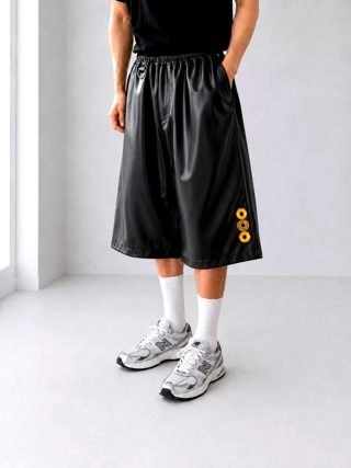 黑色