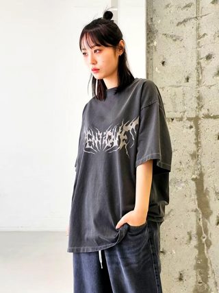 灰色