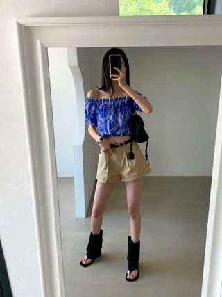 蓝色