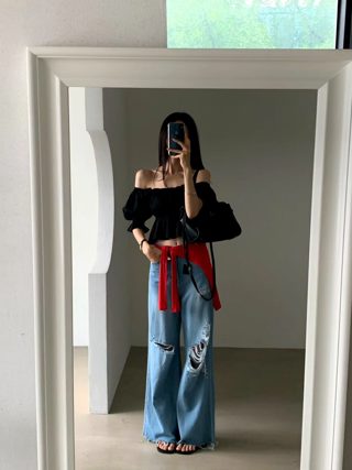 黑色
