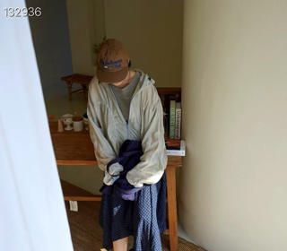 藏青色