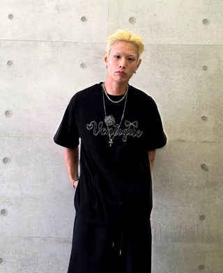藏青色
