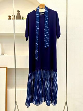 藏青色