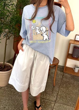 浅蓝色