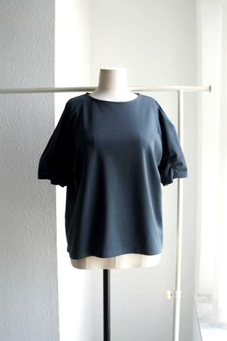 藏青色