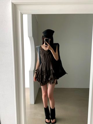 深棕色