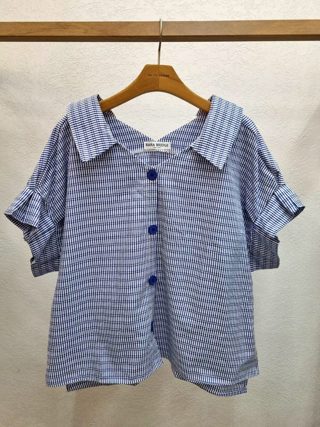 黑色
