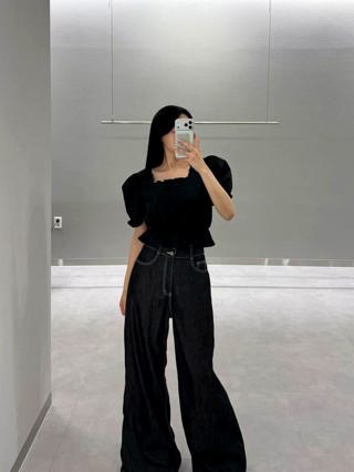 黑色
