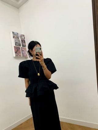 黑色