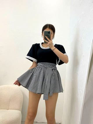 黑色