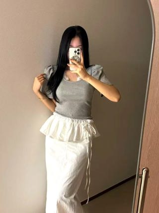 灰色