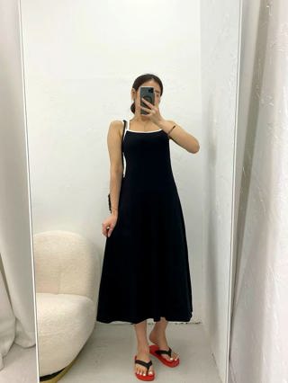 黑色