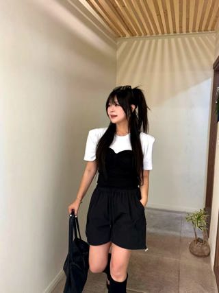 黑色