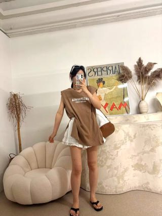 咖啡色