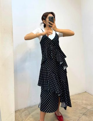 黑色