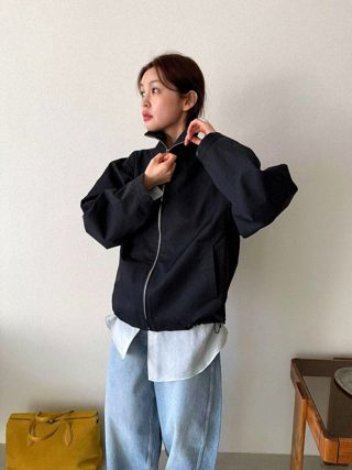 黑色