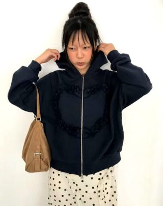 藏青色