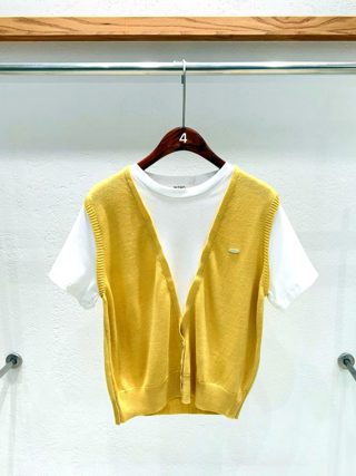 黄色