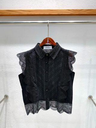 黑色