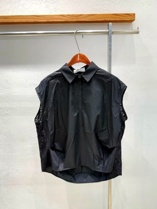 黑色