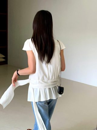 白色