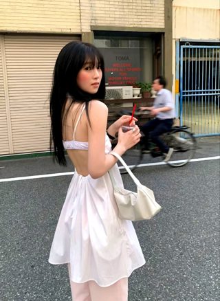 白色