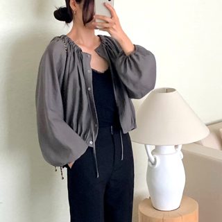 灰色