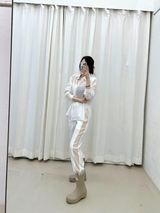白色