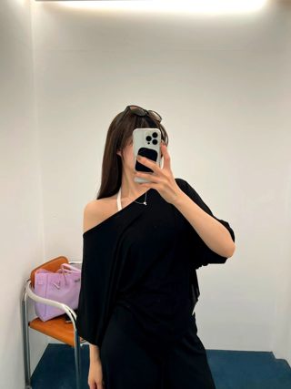 黑色