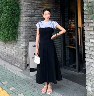 黑色