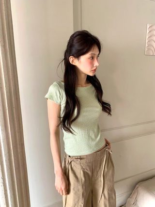 浅绿色
