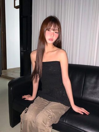黑色