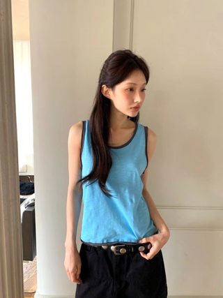 天蓝色