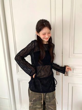 黑色